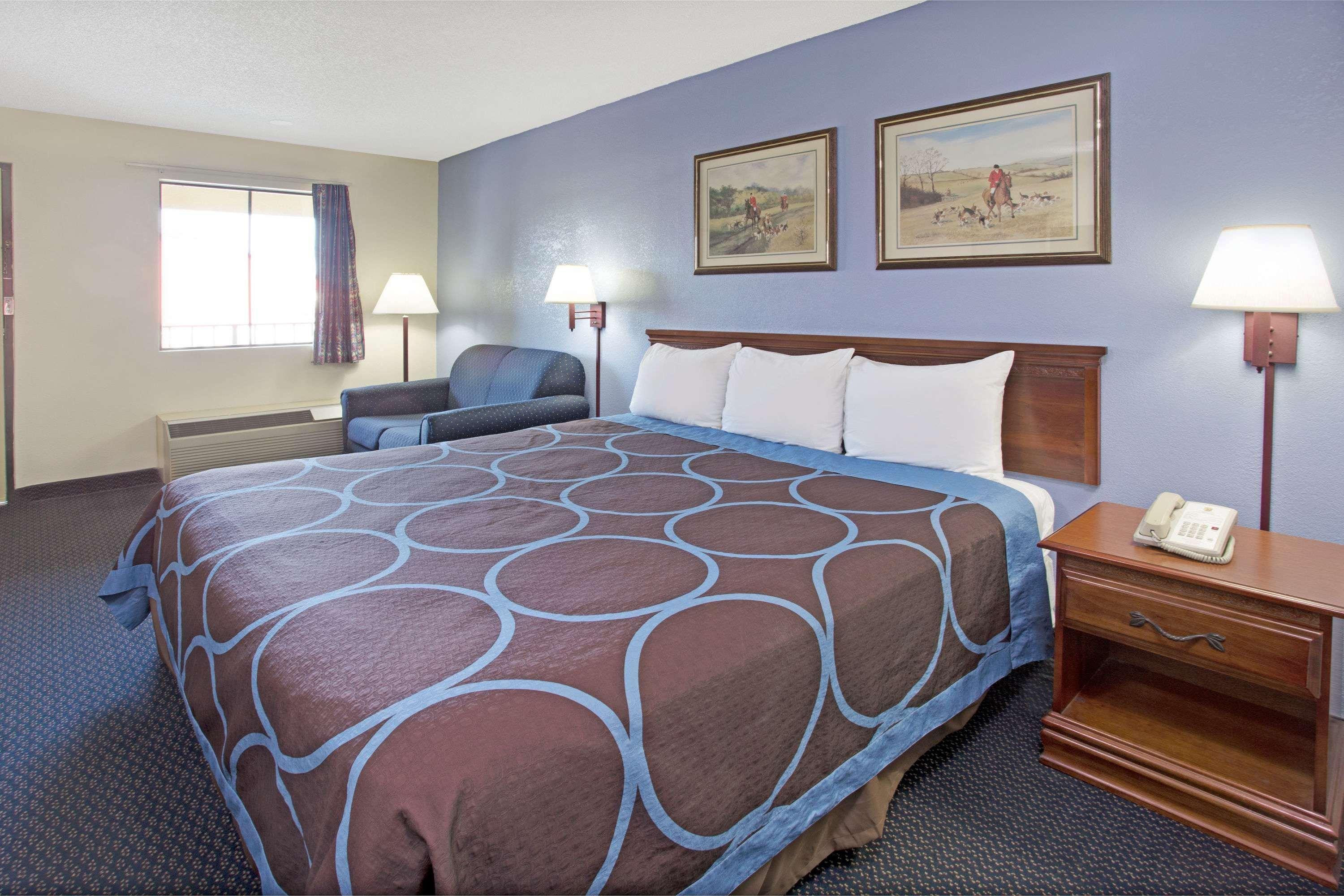 Super 8 By Wyndham Suwanee Ξενοδοχείο Εξωτερικό φωτογραφία